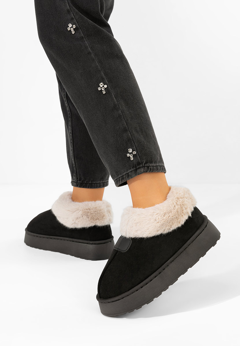 Černé členkové čižmy na platforme Elarva