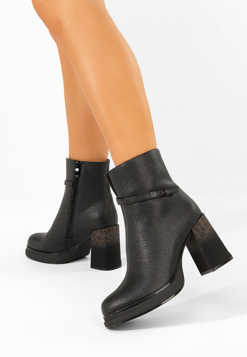 Černé kotníkové boty na podpatku Rannia V2