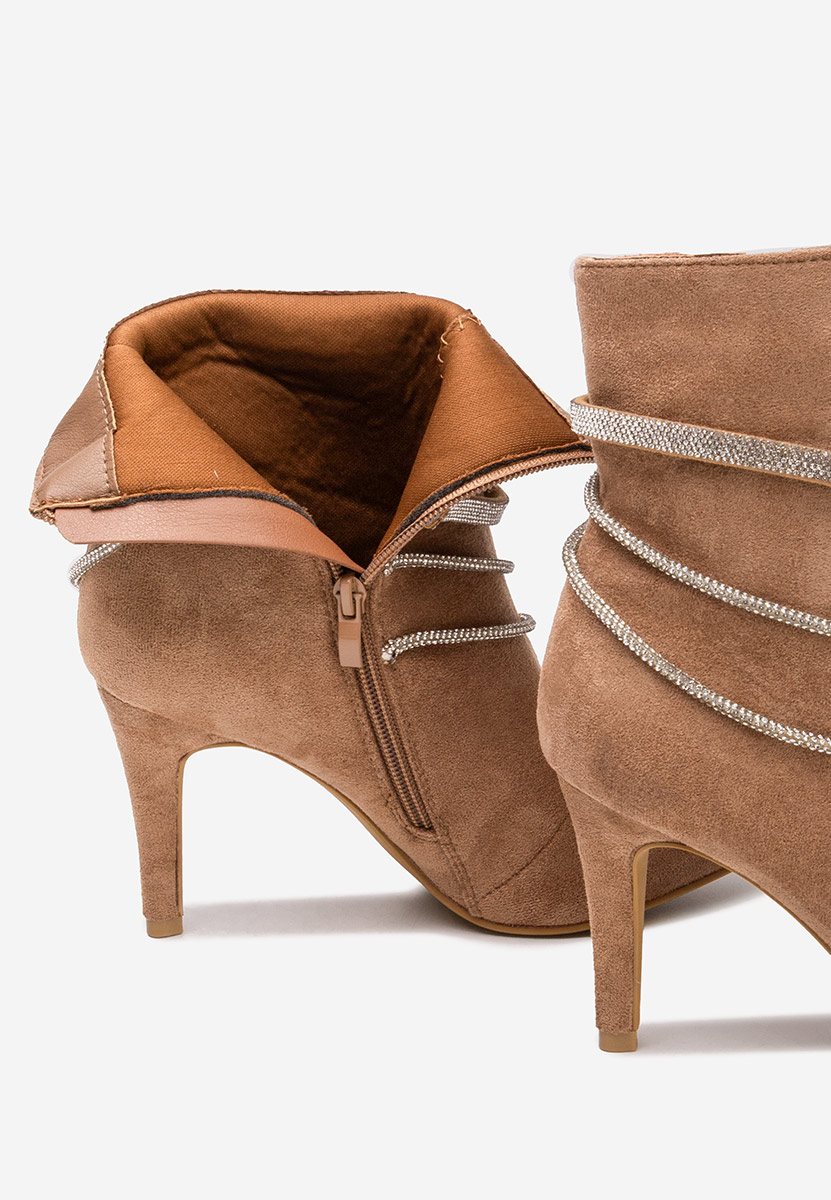 Camelové kotníkové boty na podpatku Lorreta