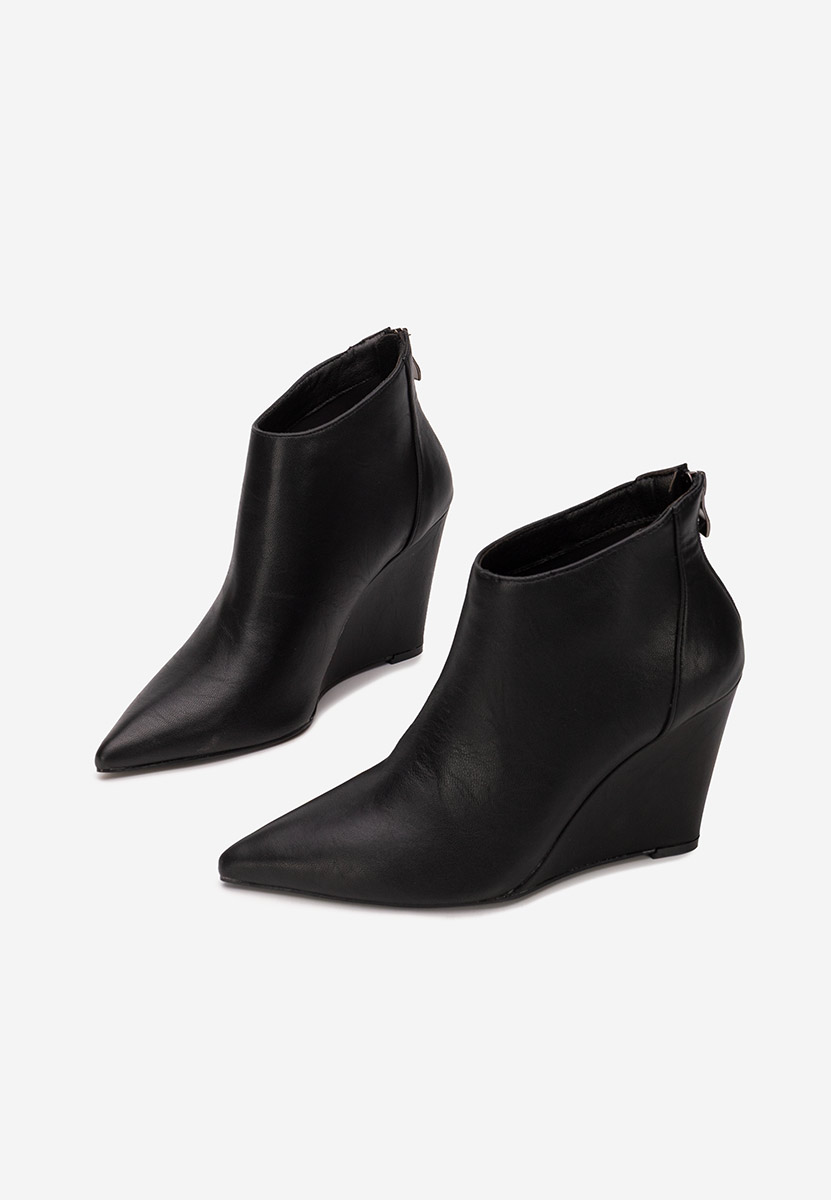 Černé kotníkové boty na klínku Shenna V2