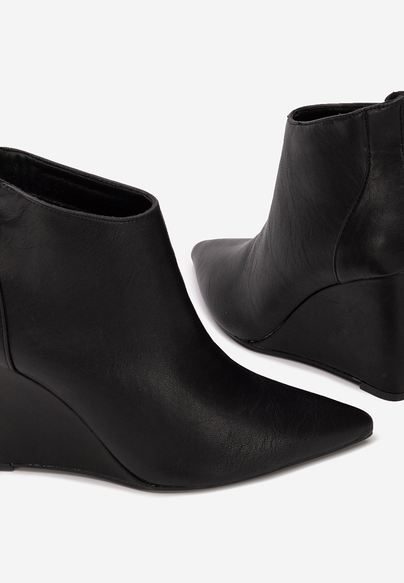 Černé kotníkové boty na klínku Shenna V2