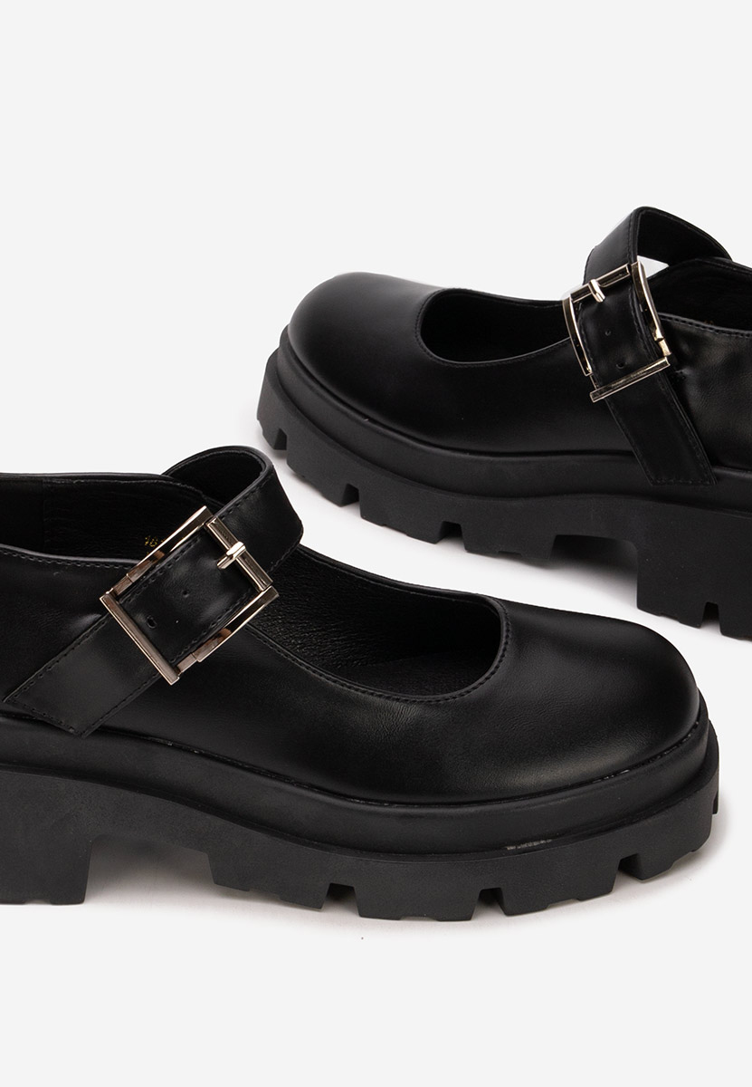 Černé lodičky na platformě Masovia