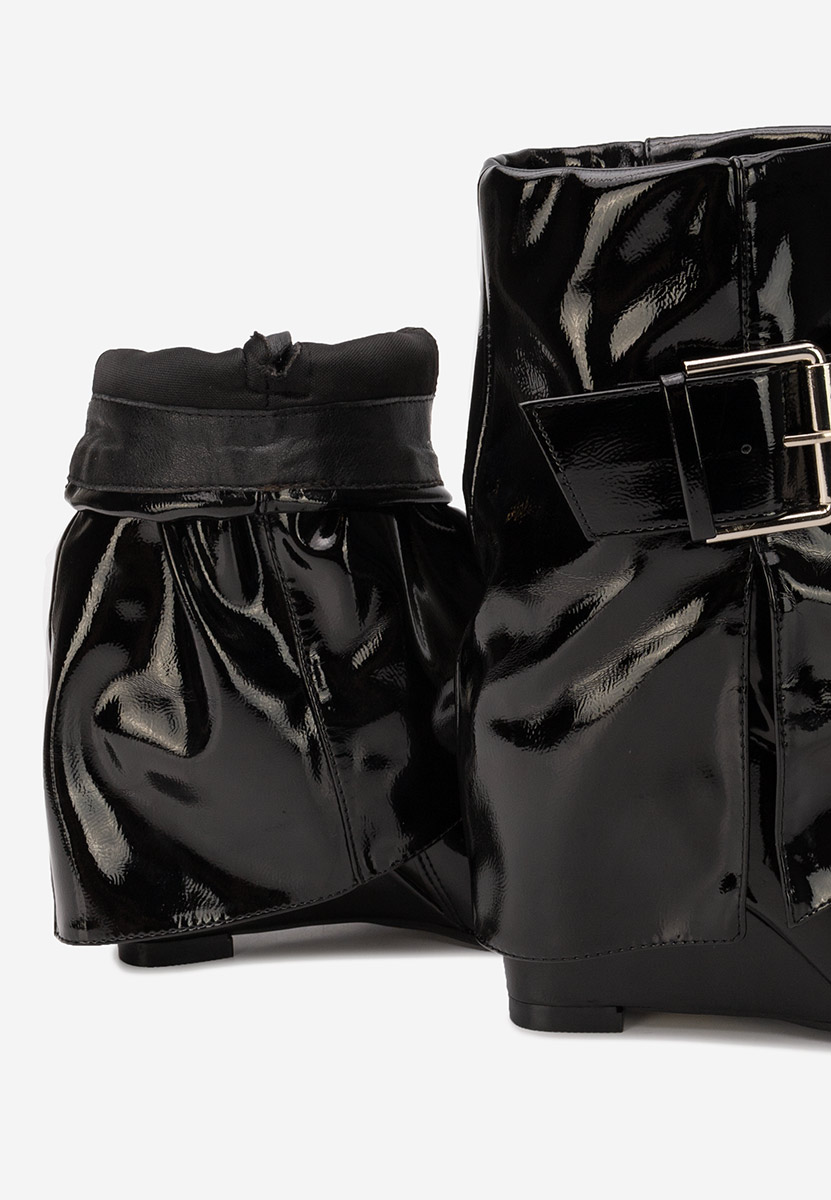 Černé kotníkové boty na klínku Irinea V2