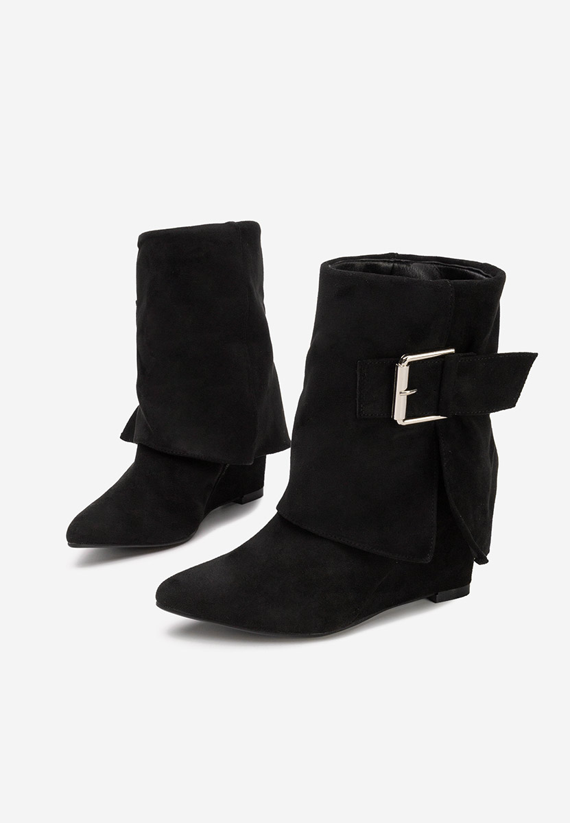 Černé kotníkové boty na klínku Irinea