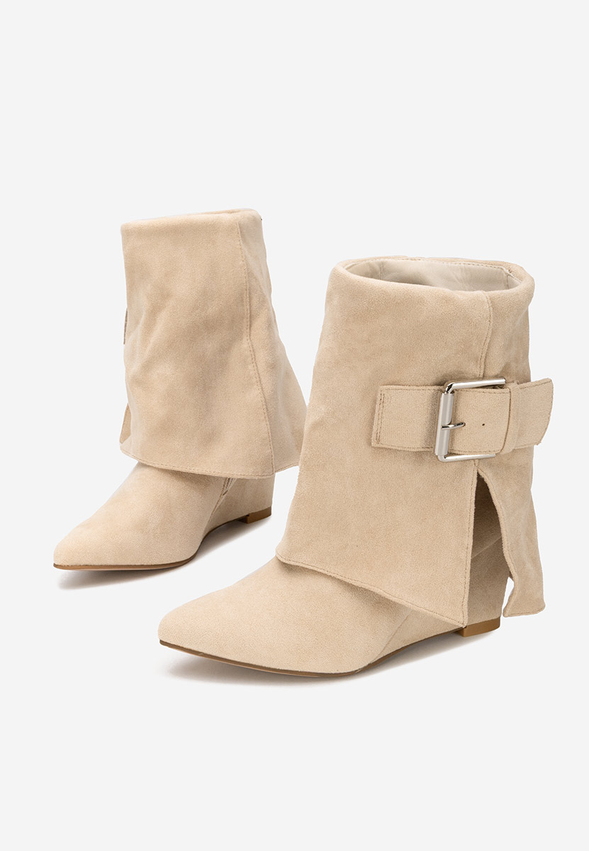 Béžové kotníkové boty na klínku Irinea