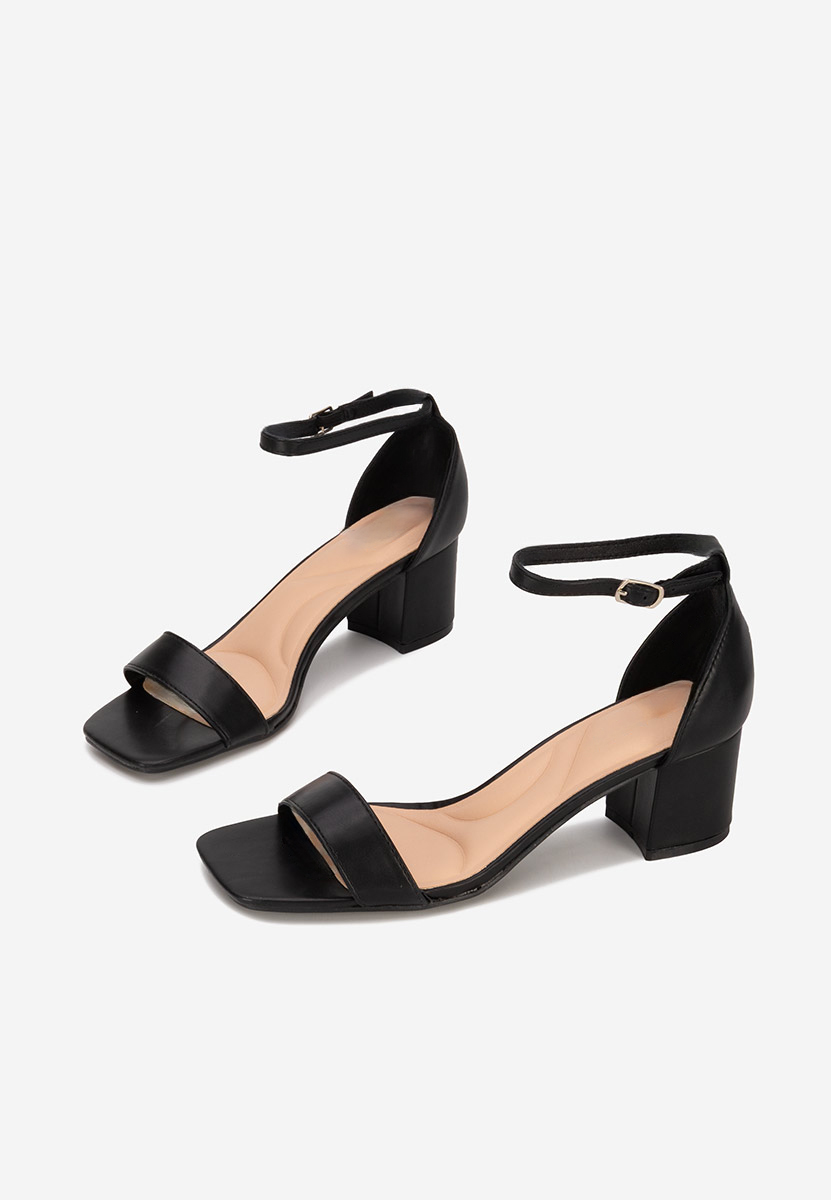 Černé sandály na podpatku Karyssa V2