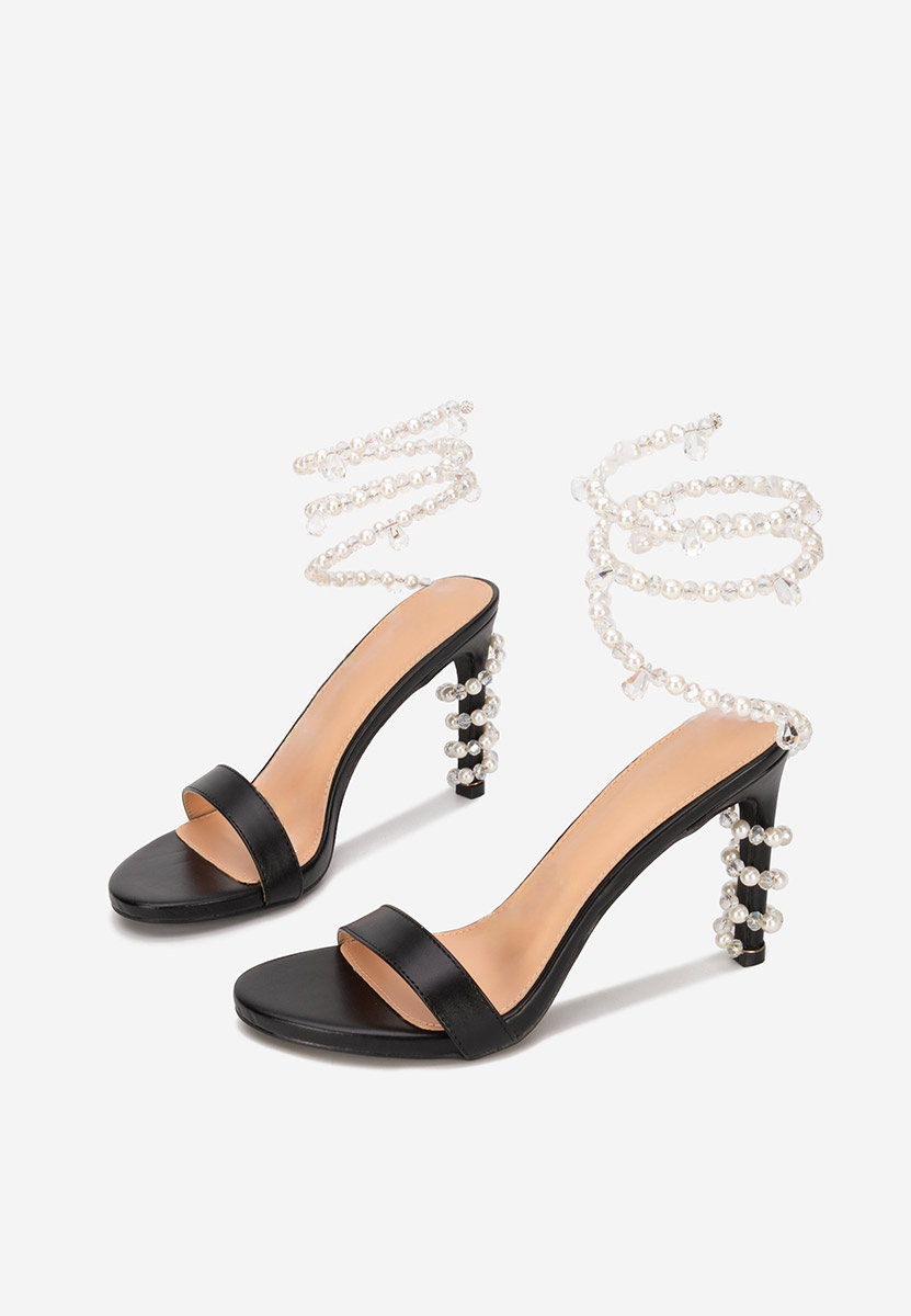 Černé sandály do špičky Amaia