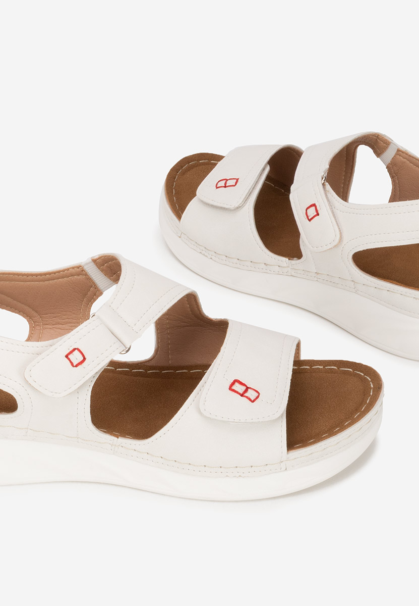 Bílé dámské letní sandály Metina