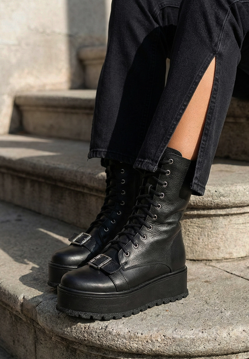 Černé kožené kotníkové boty Sorelia