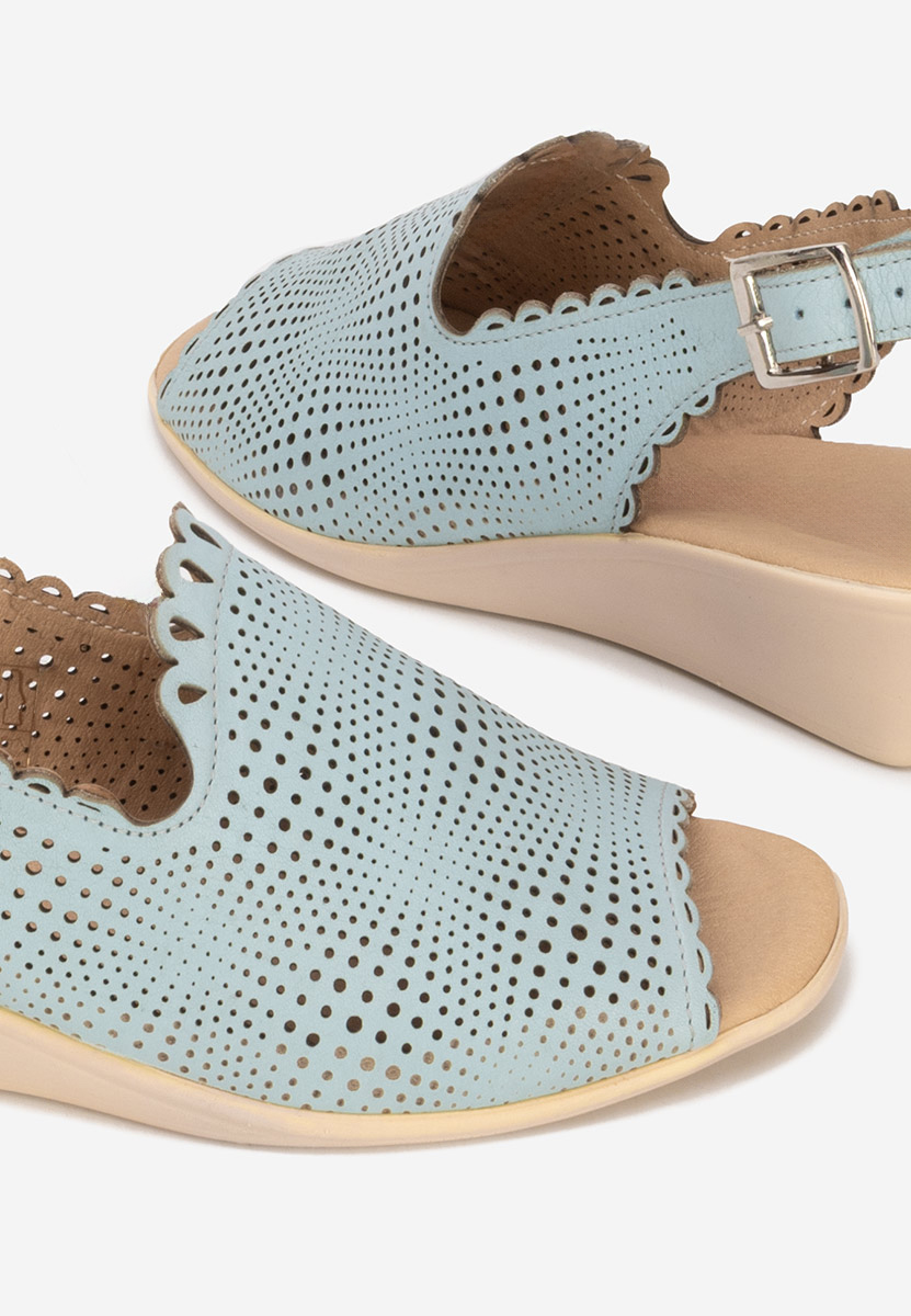 Svetlě modré kožené sandály Claudia