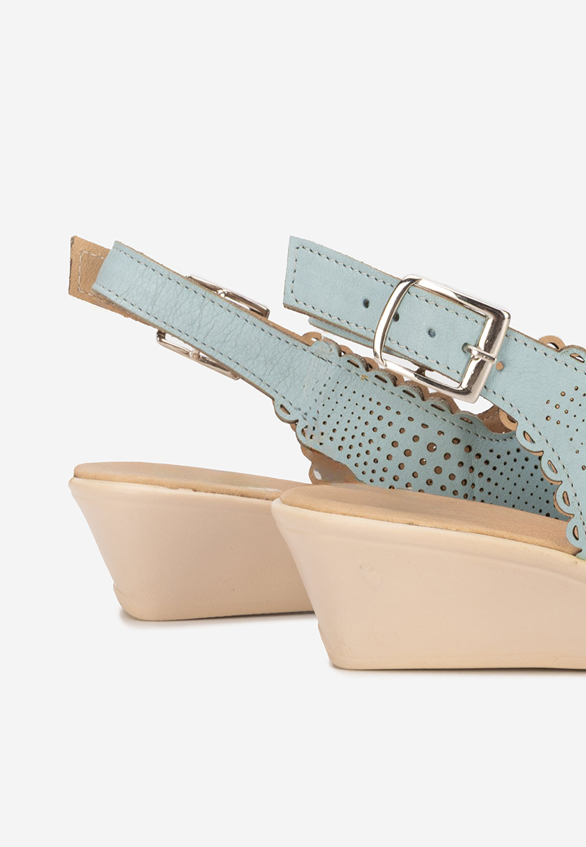 Svetlě modré kožené sandály Claudia