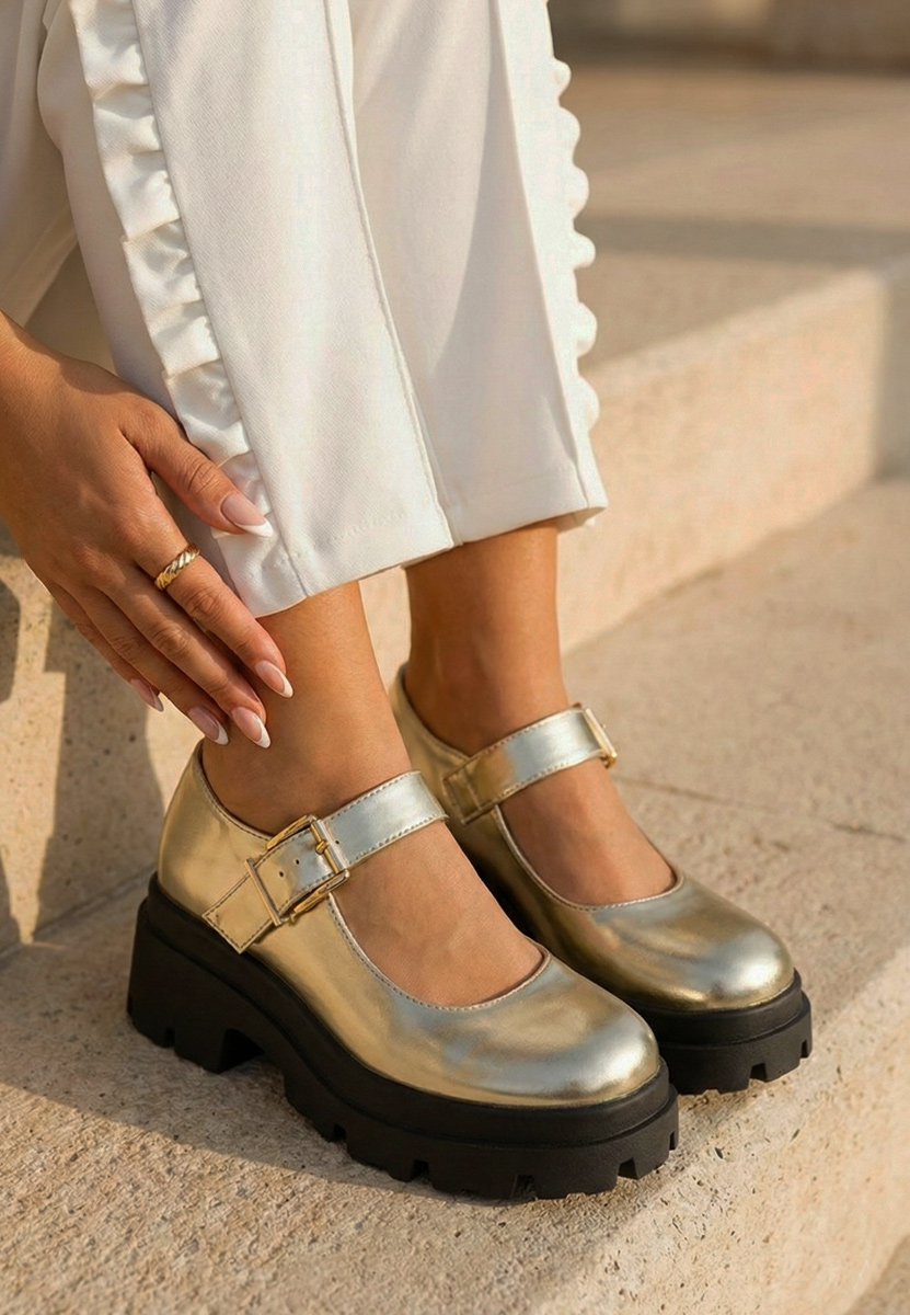 Zlaté lodičky na platformě Masovia