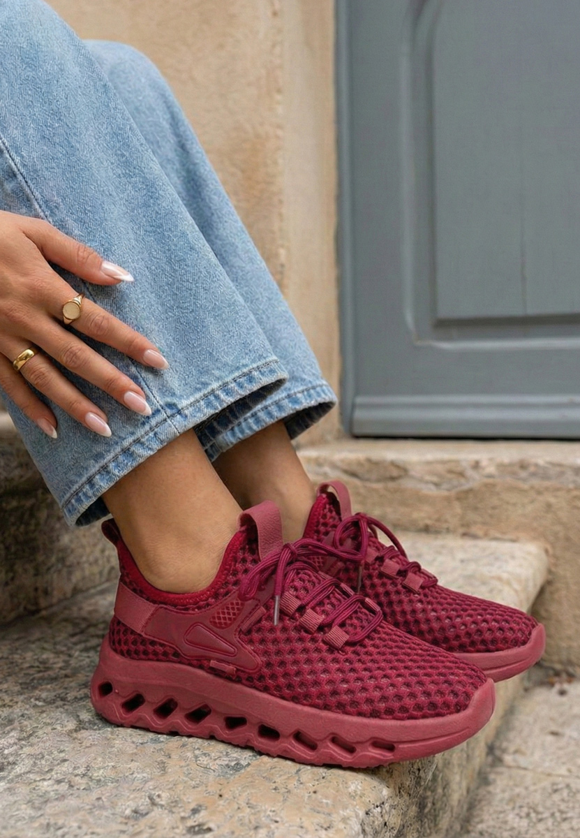 Bordové sportovní boty dámské Martynna