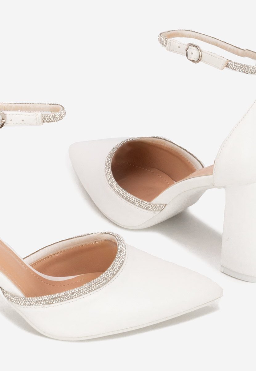 Bílé elegantné lodičky Iustina