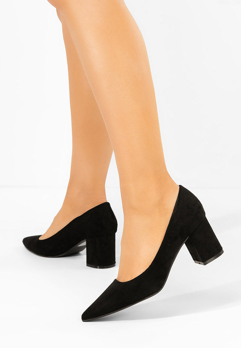 Černé lodičky na hrubém podpatku Jolenia