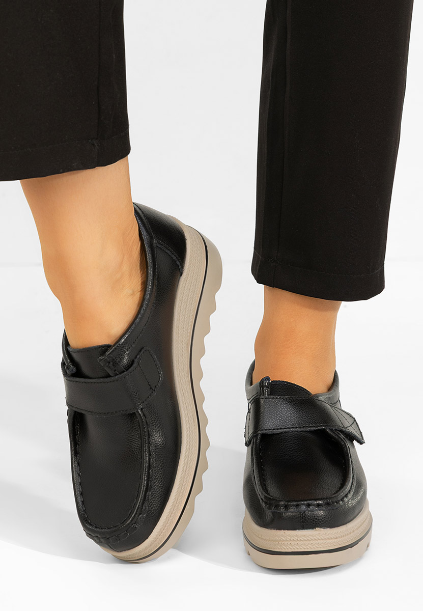 Černé mokasíny na klínku Hanina