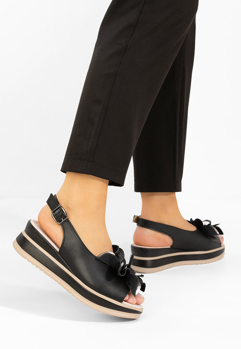 Černé kožené sandály na klínku Rafaelia