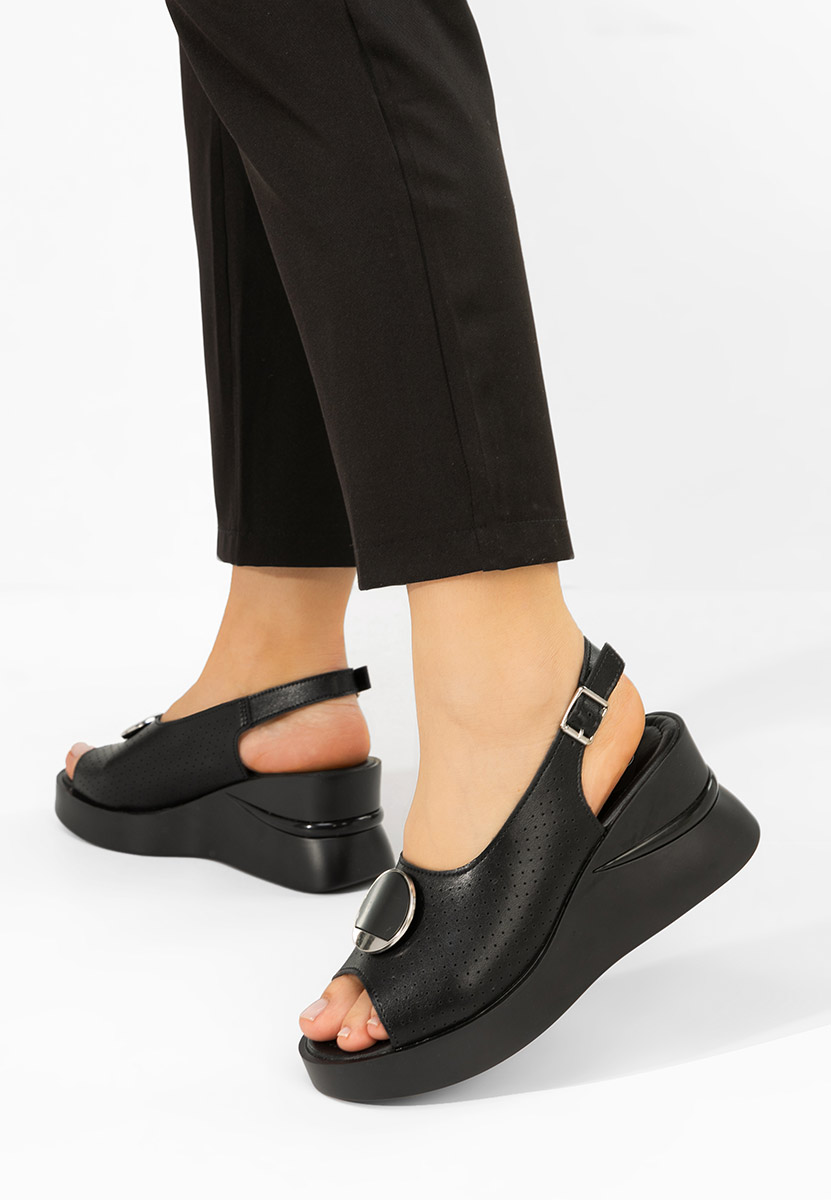 Černé kožené sandály na klínku Zinalia