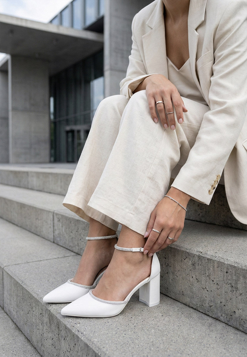 Bílé elegantné lodičky Iustina