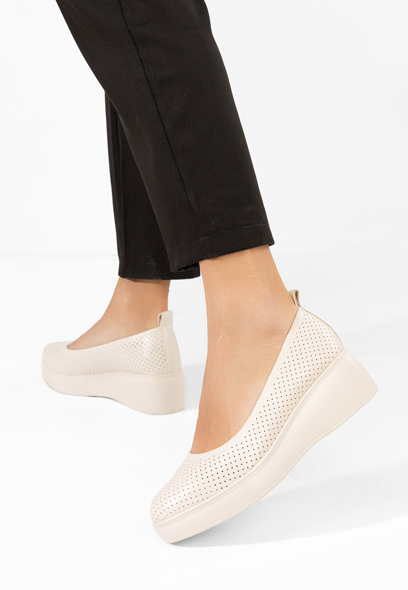 Béžové lodičky na platformě Danetia