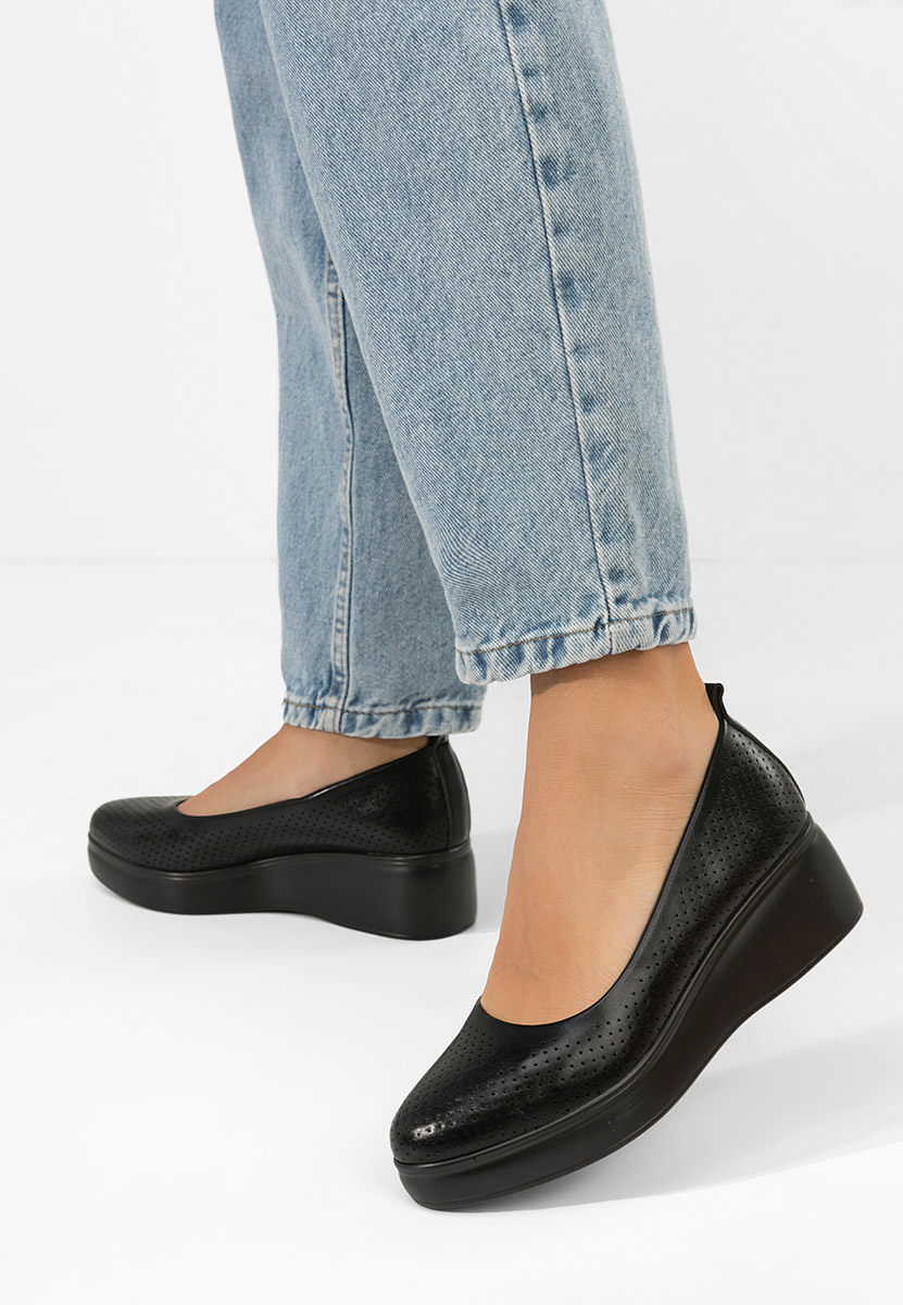 Černé lodičky na platformě Danetia