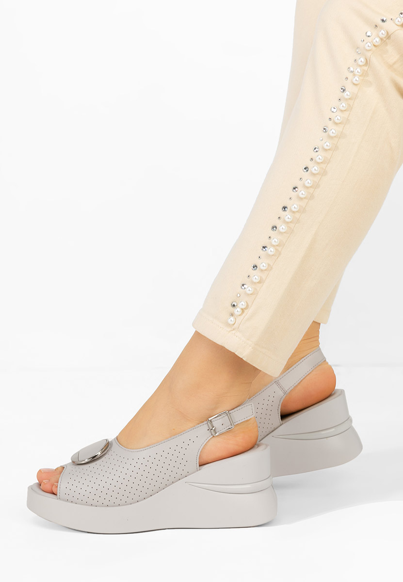 Šedé kožené sandály na klínku Zinalia