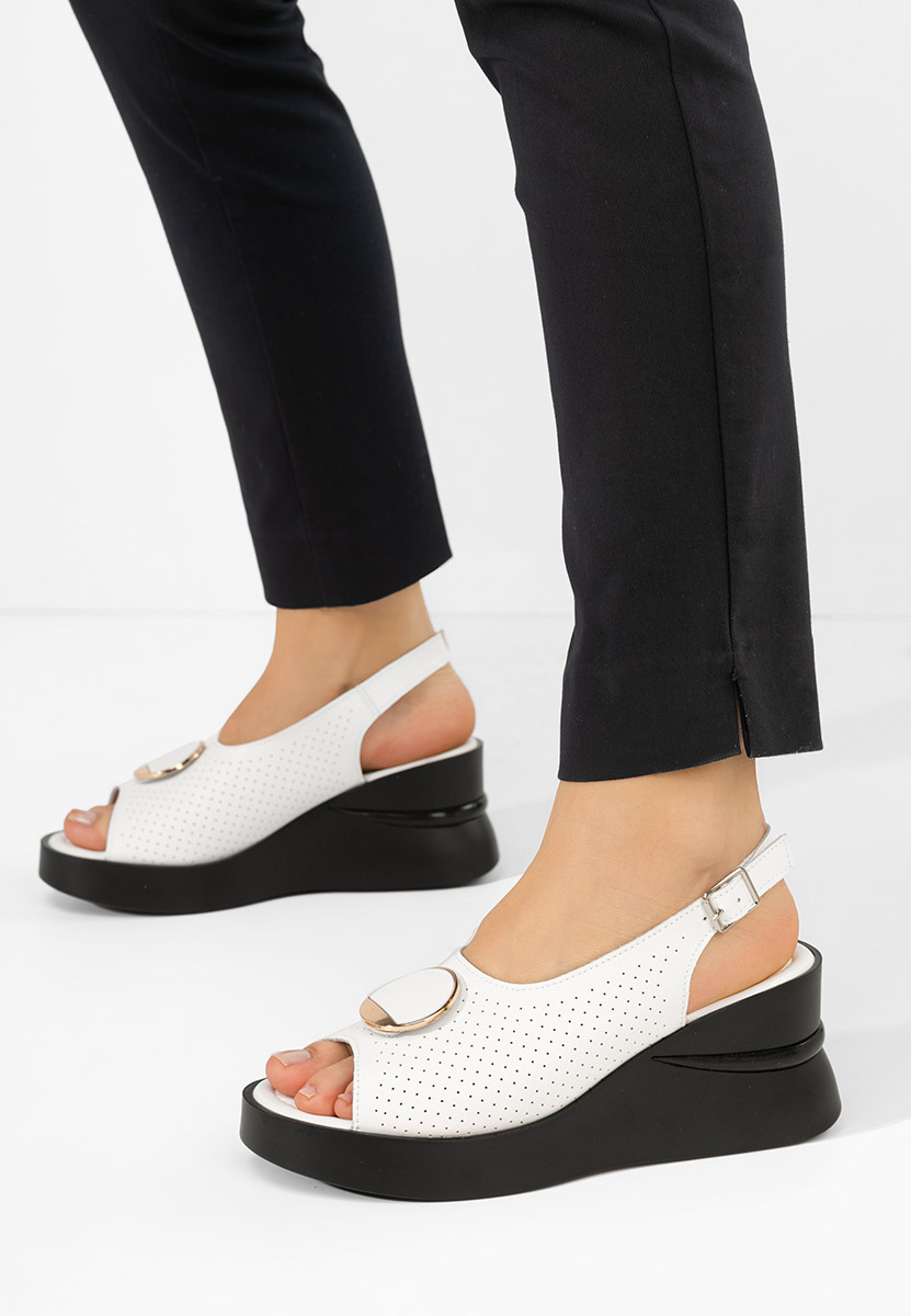 Bílé kožené sandály na klínku Zinalia