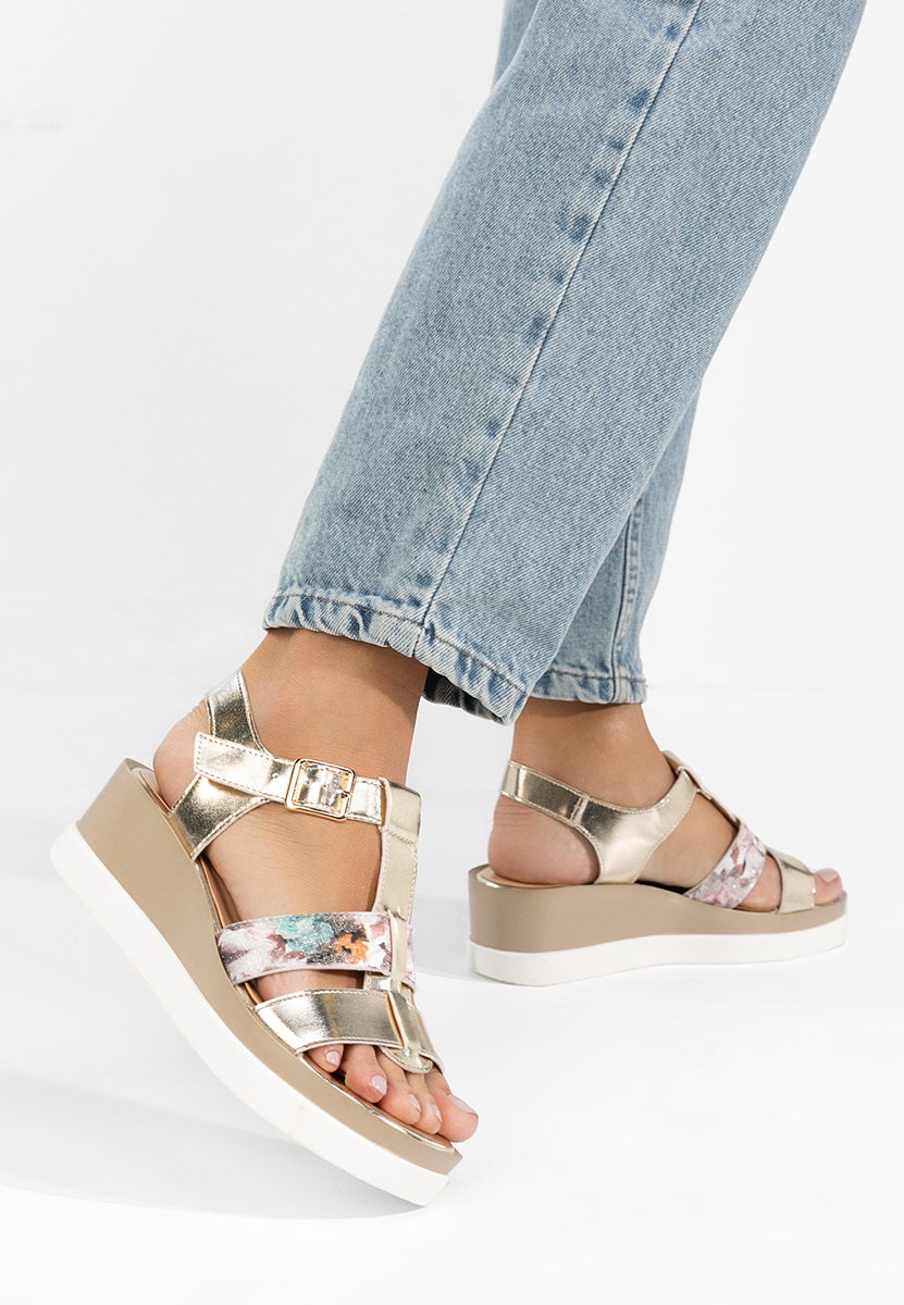 Zlaté sandály na klínku Anastasis