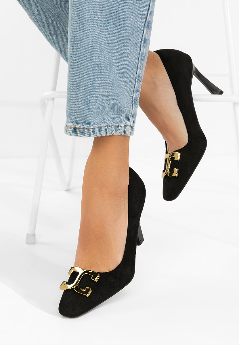 Černé lodičky do špičky Cenia