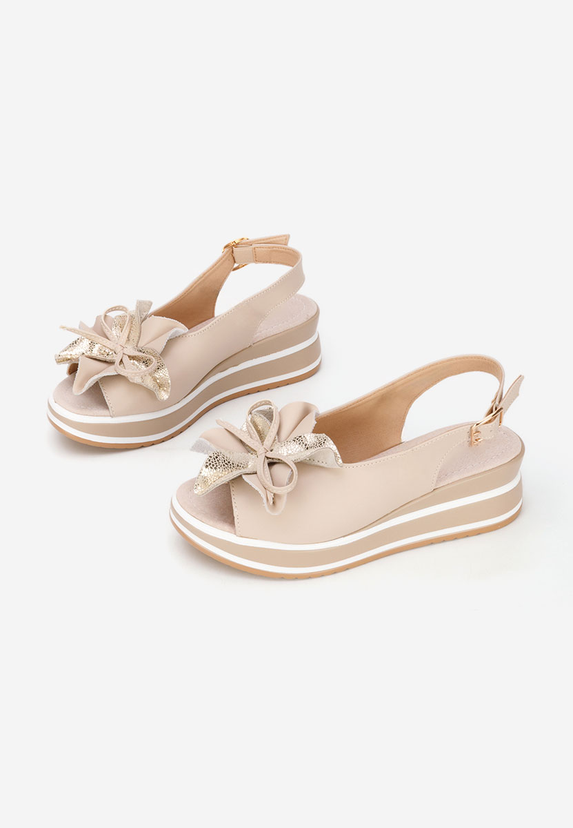 Béžové kožené sandály na klínku Rafaelia