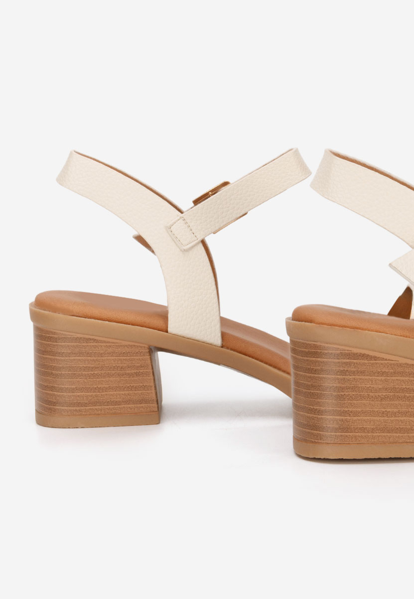 Béžové sandály na podpatku Iustinia