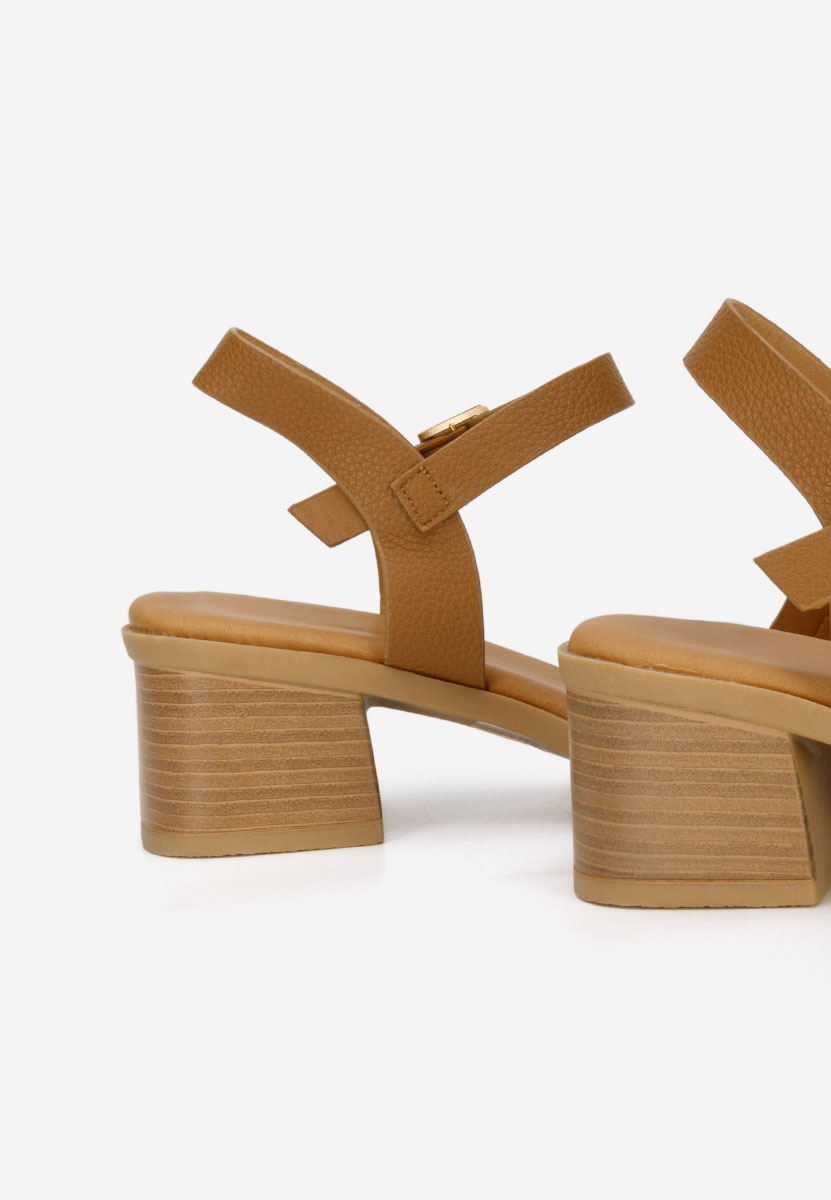 Camelové sandály na podpatku Iustinia