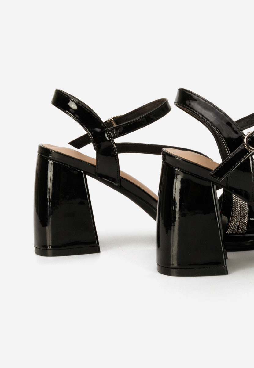 Černé sandály na podpatku Bogdana