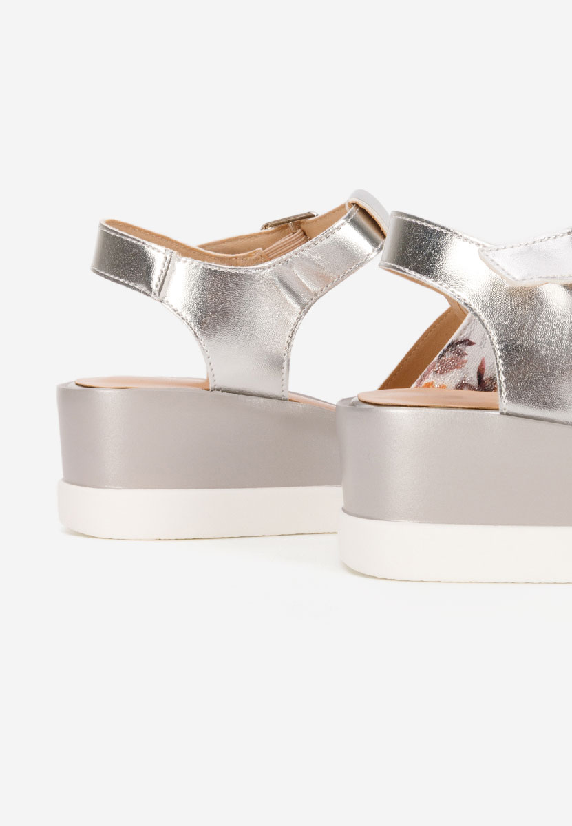 Stribrné sandály na klínku Anastasis