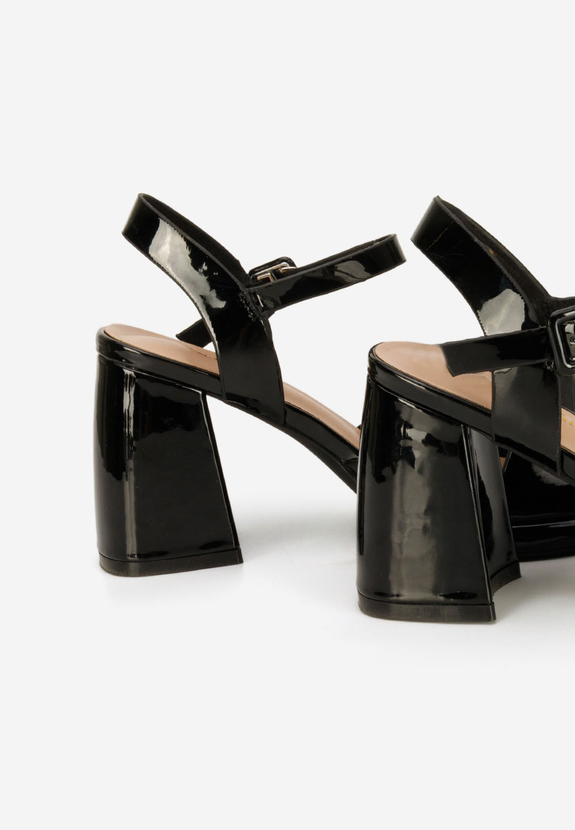 Černé sandály na podpatku Lorenda