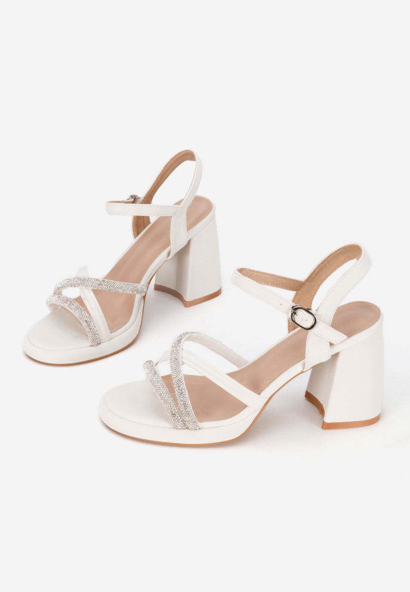 Bílé sandály na podpatku Castelia