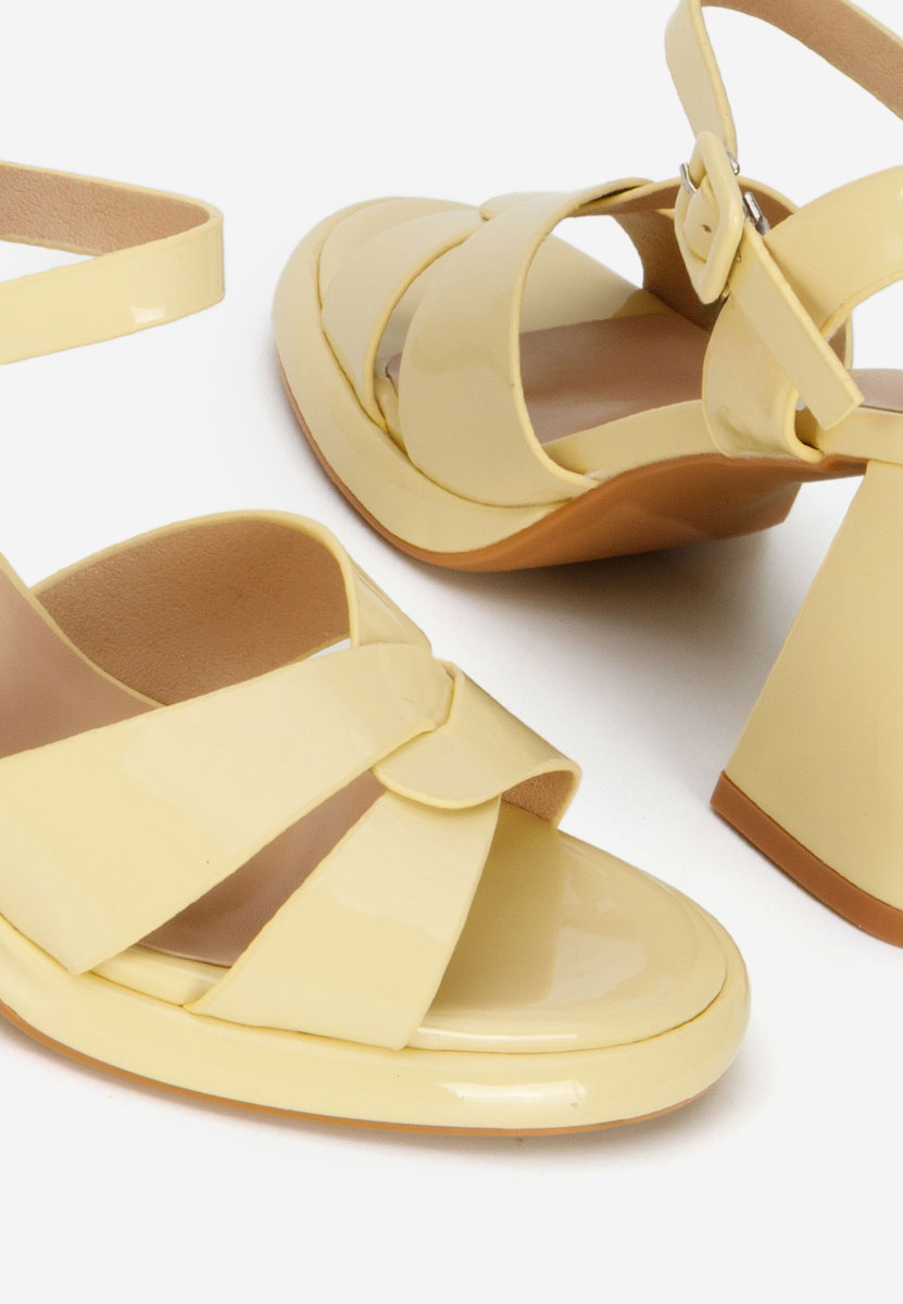 Žlutá sandály na podpatku Lorenda