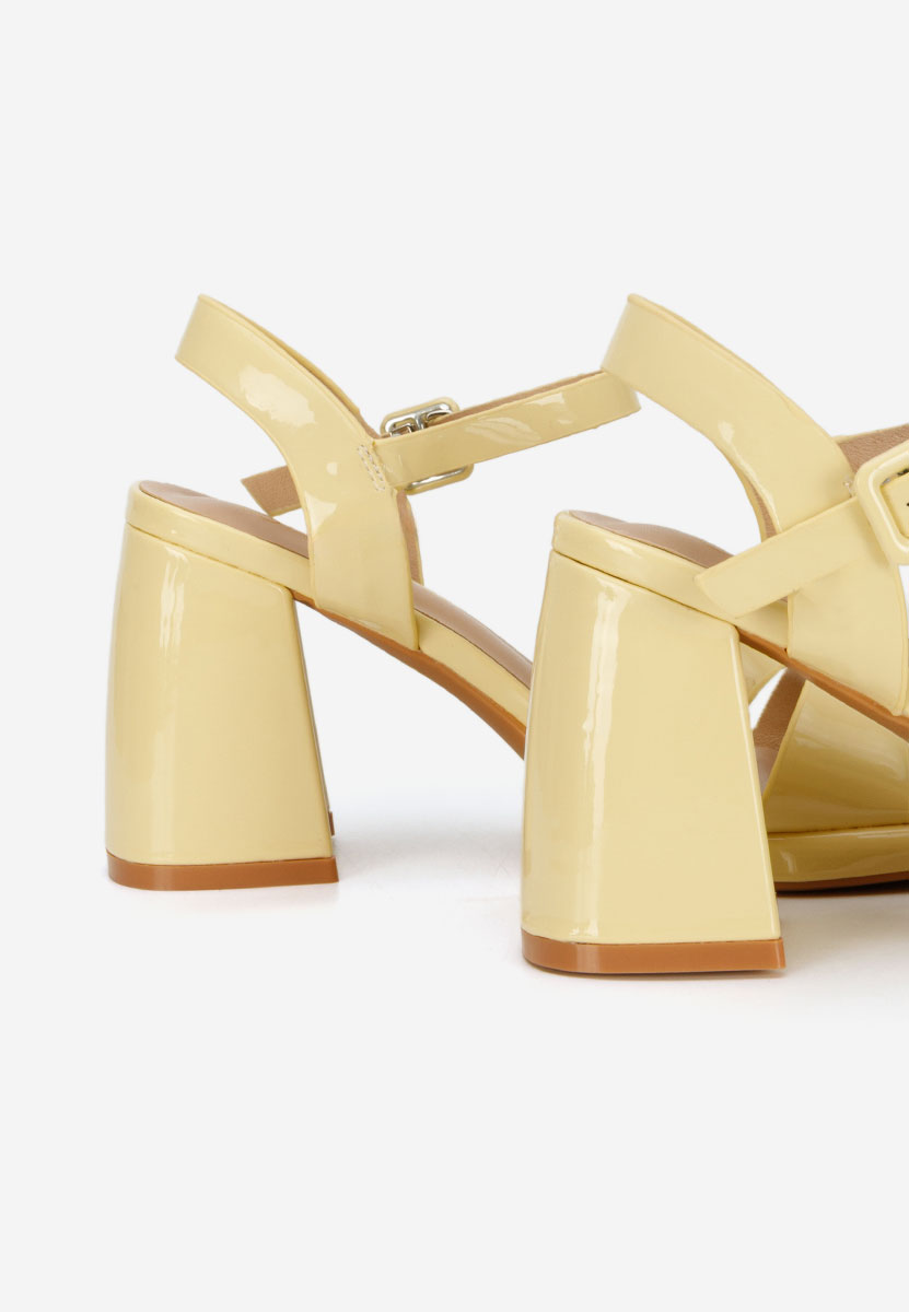 Žlutá sandály na podpatku Lorenda