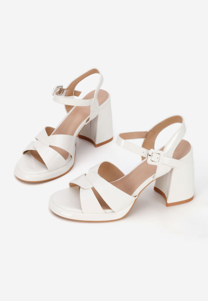 Bílé sandály na podpatku Lorenda