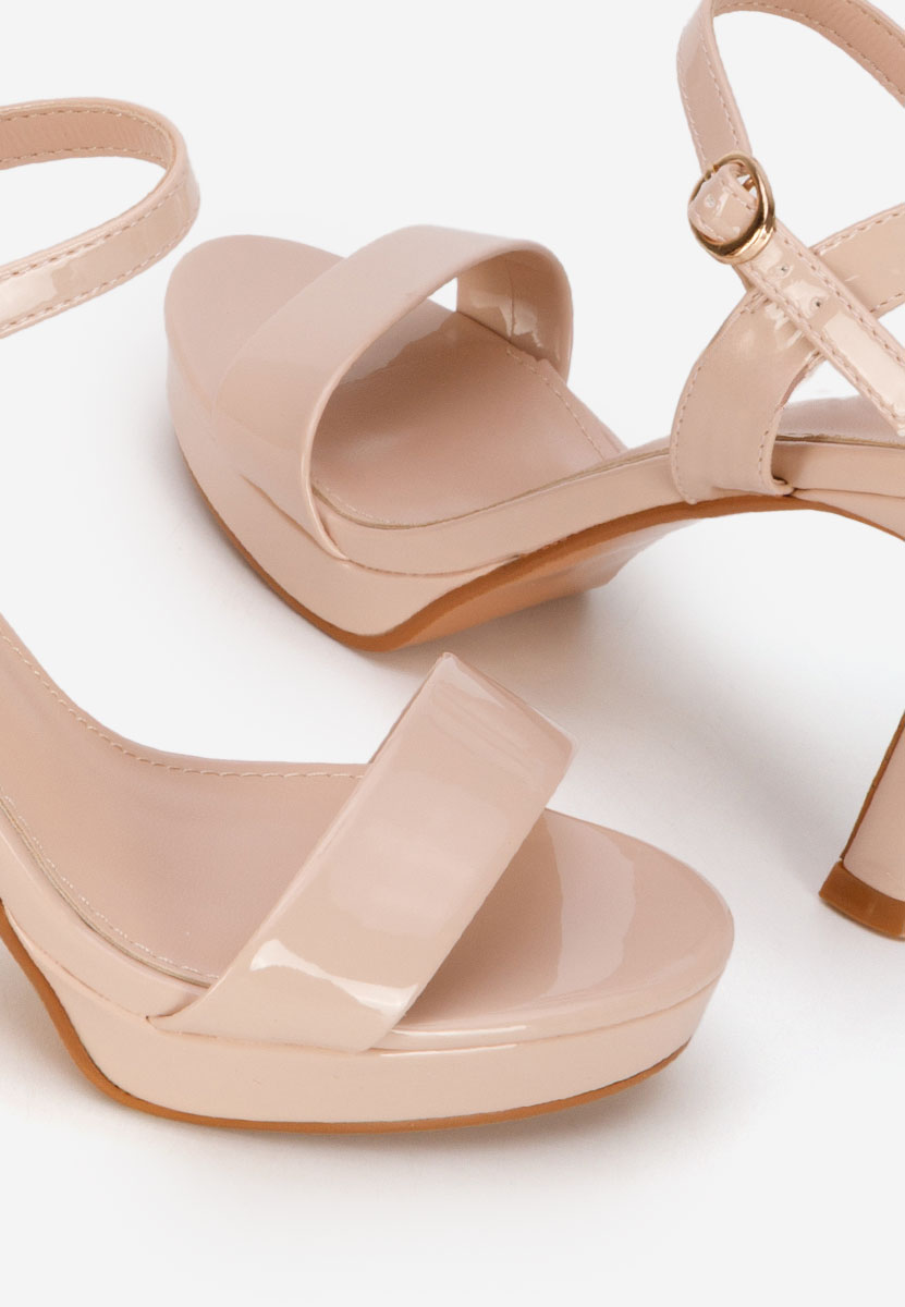 Béžové sandály do špičky Medea