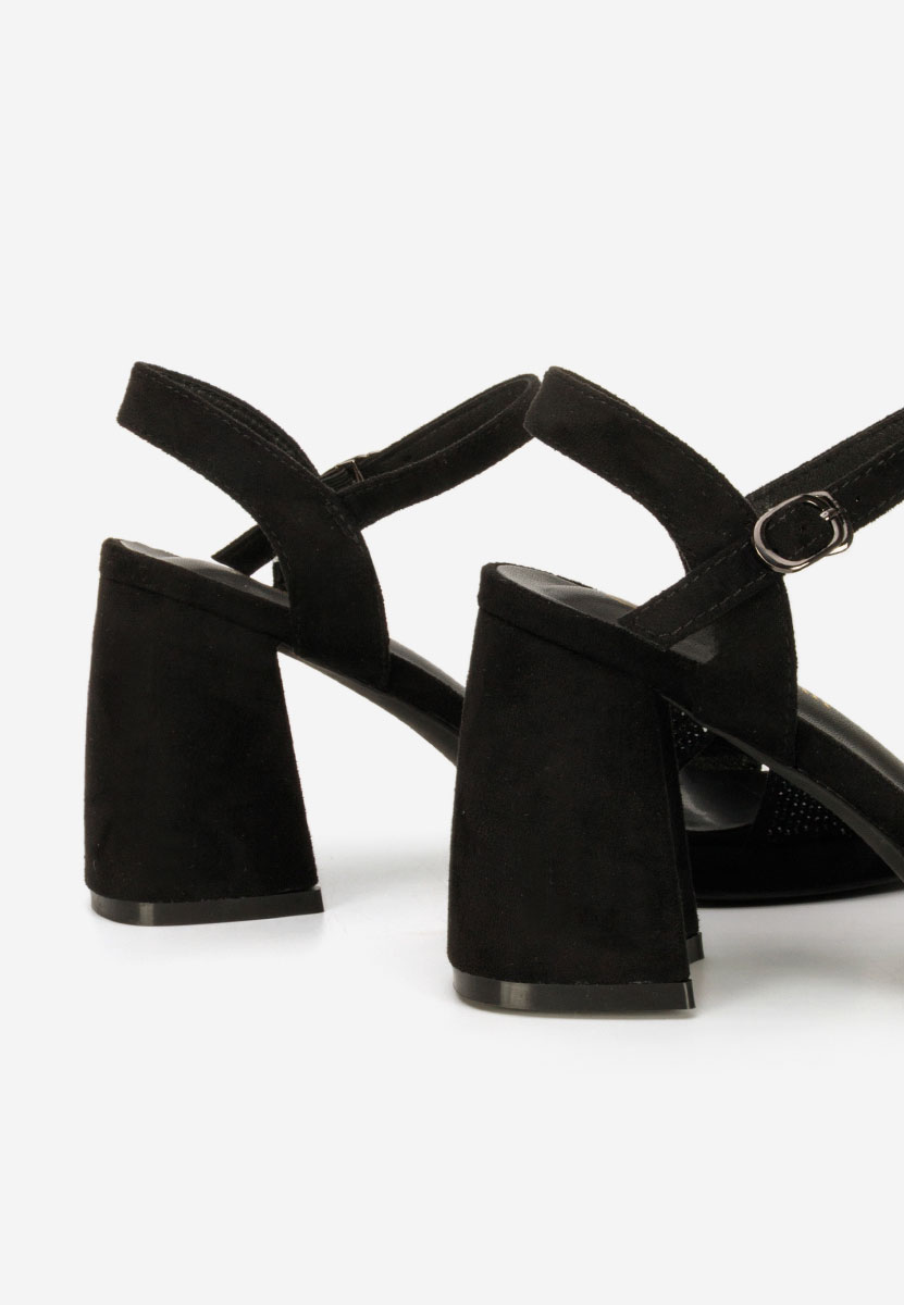 Černé sandály na podpatku Madrigal