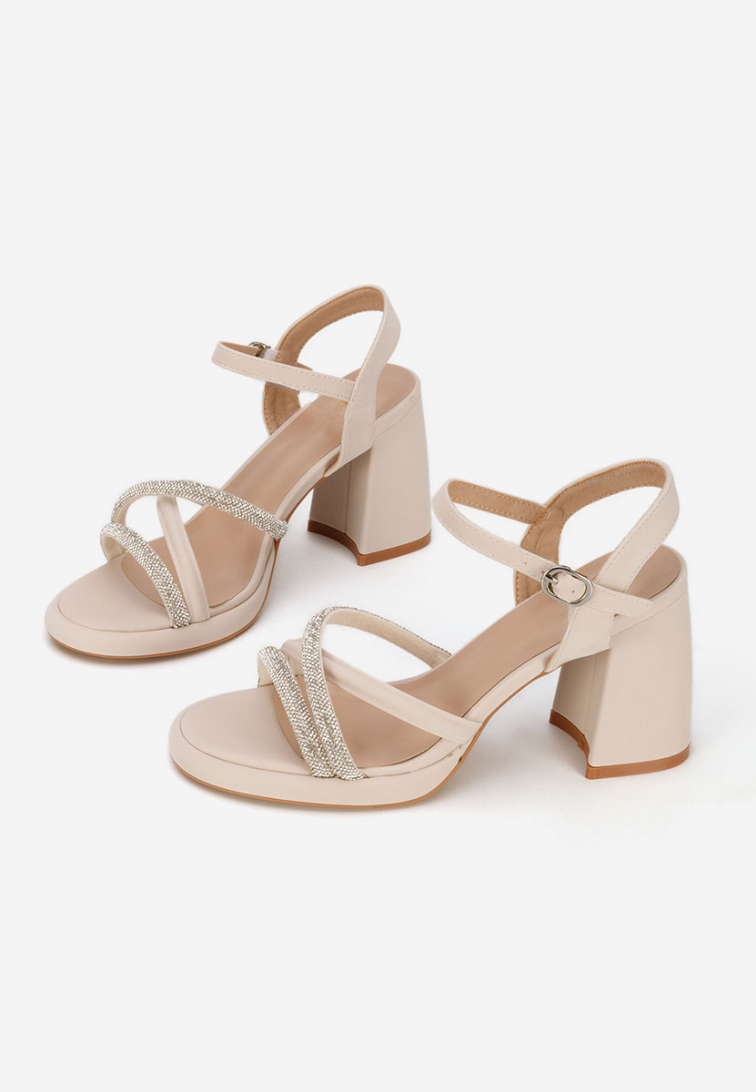 Béžové sandály na podpatku Castelia