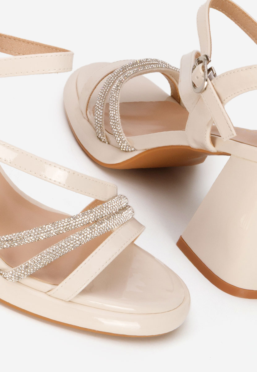 Béžové sandály na podpatku Bogdana