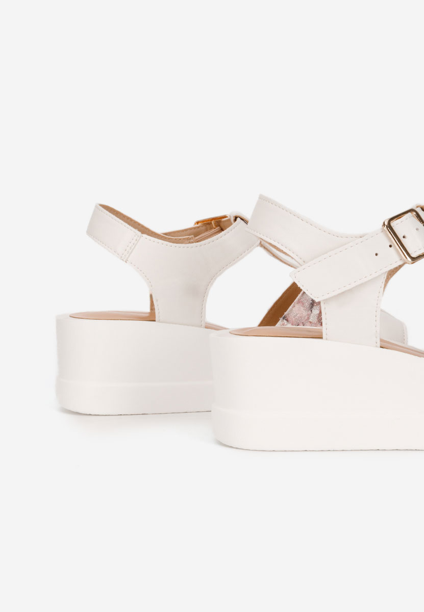 Bílé sandály na klínku Anastasis