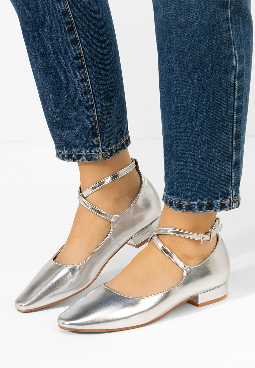 Stribrné lodičky na nízkém podpatku Hurania