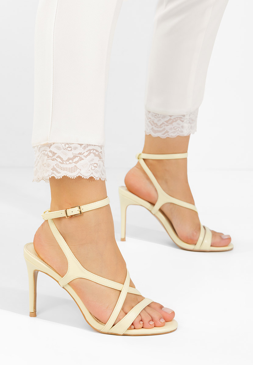 Žlutá sandály na podpatku Sorania