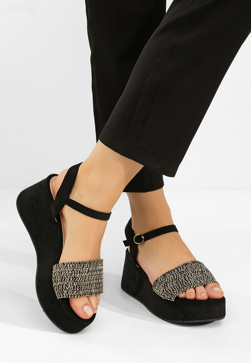 Černé sandály na platformě Yvania