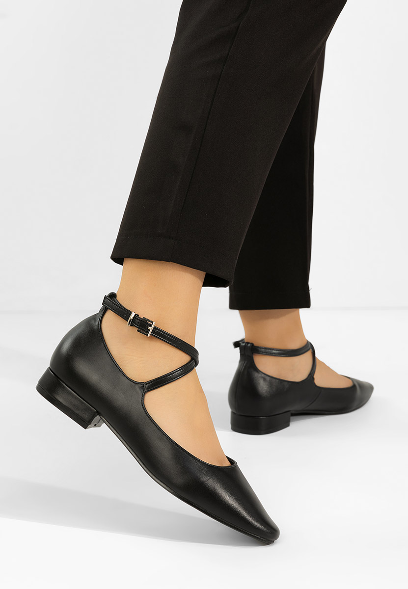 Černé lodičky na nízkém podpatku Hurania