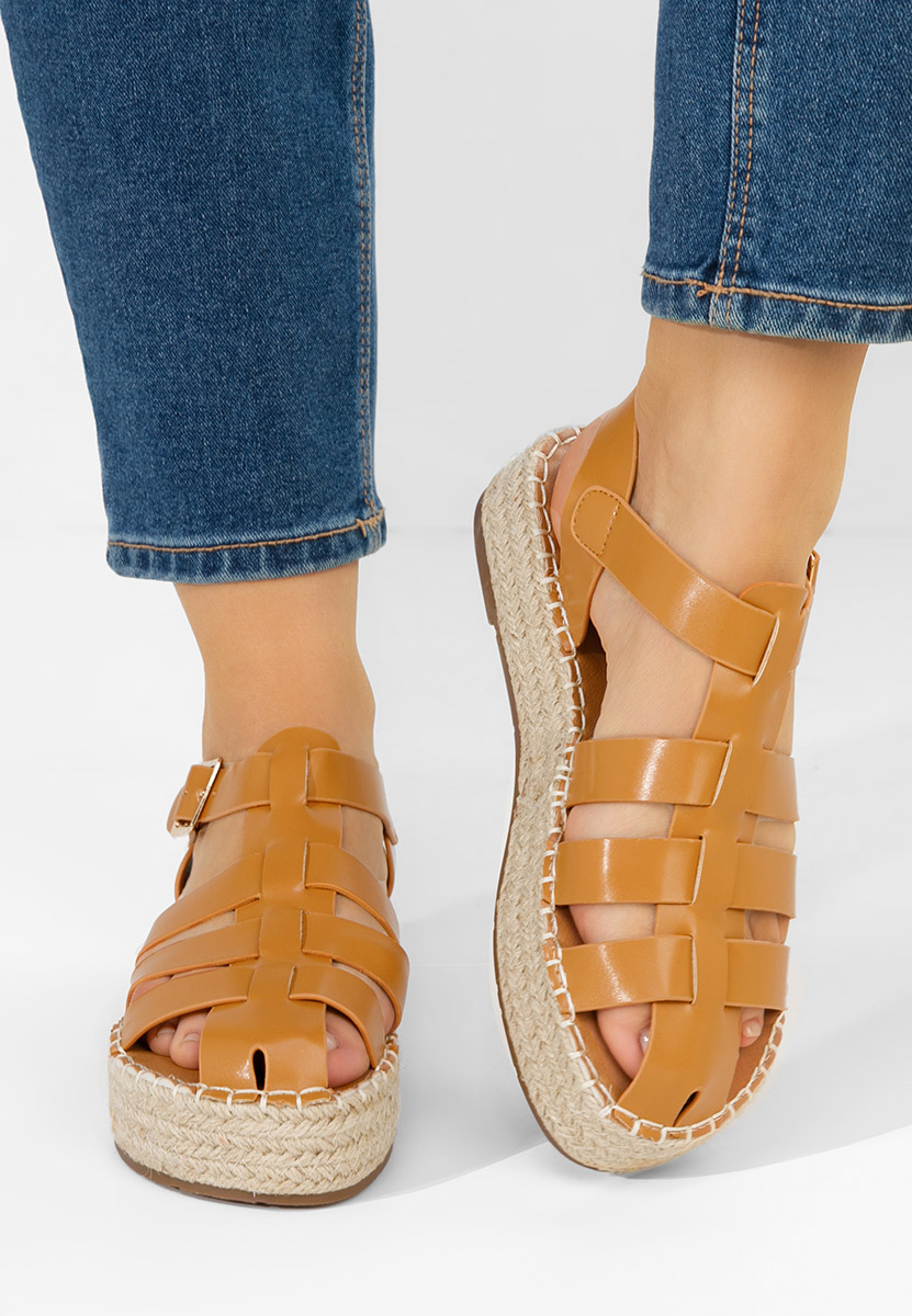 Camelové sandály na platformě Reliama