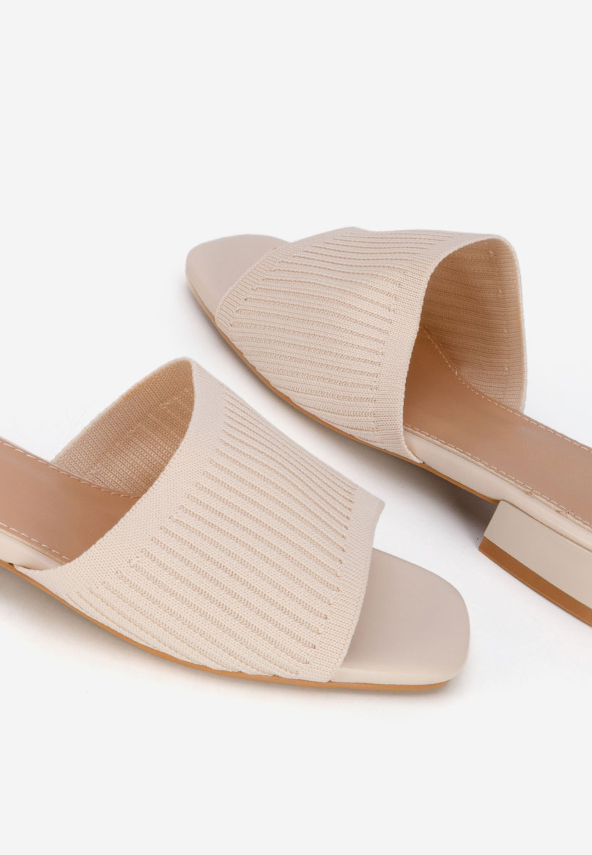 Béžové pantofle na podpatku Alinia